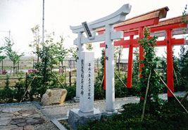 （株）三五(トヨタ系マフラーメーカー)敷地内神社写真